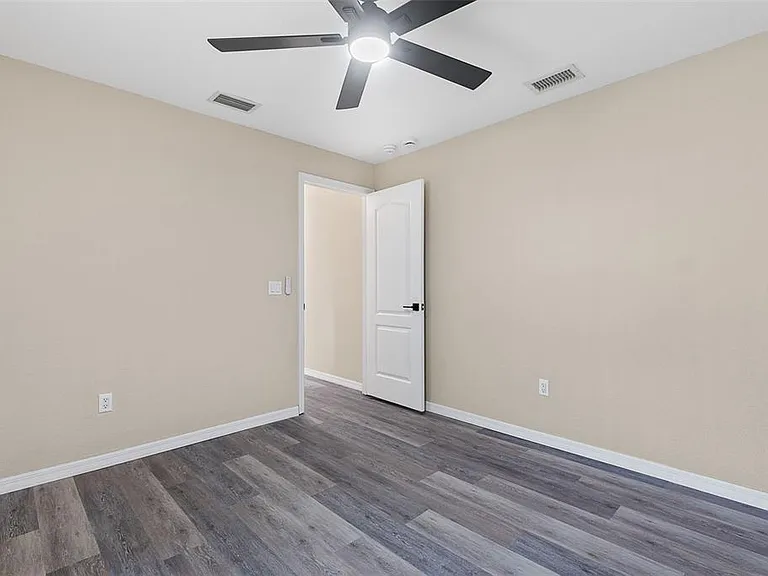 14 Colechester Ln — Photo 39