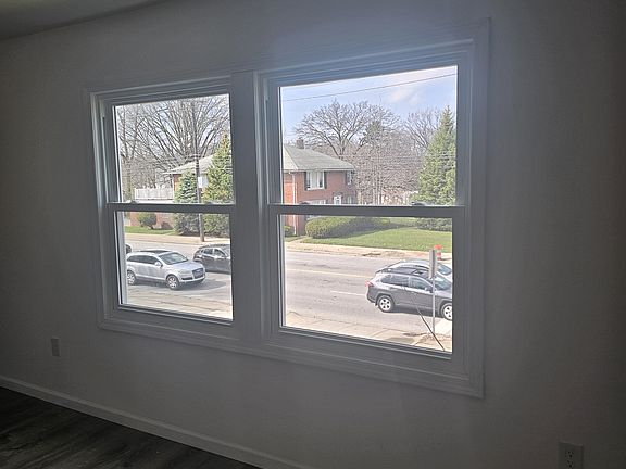 5th image of 13722 Cedar Rd #2