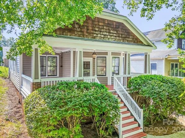 901 Woodruff Pl, Charlotte, NC 28208