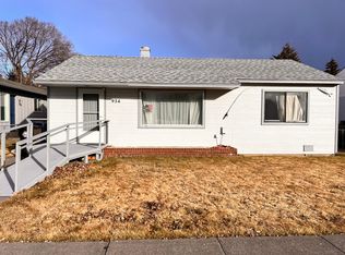 934 SW 14th St, Redmond, OR 97756