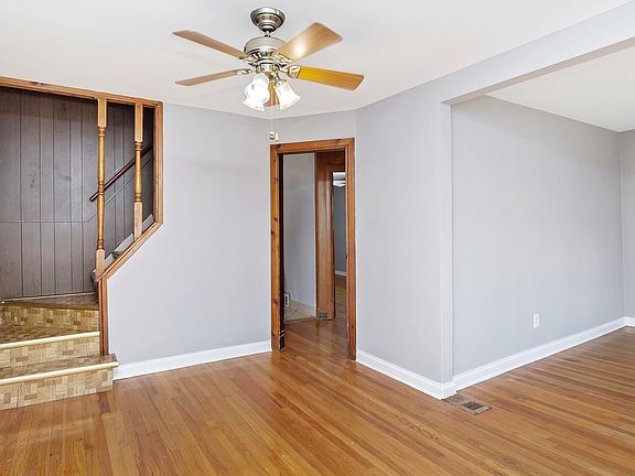 3rd image of 2532 N 73rd Ct