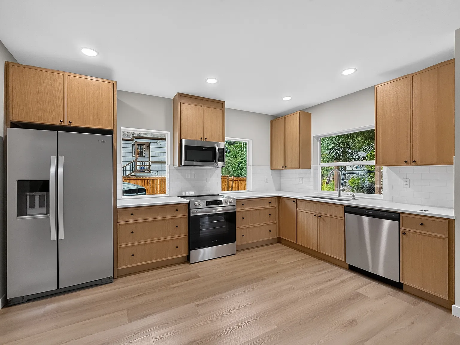 328 NE 125th St, Seattle - 1 — Photo 2