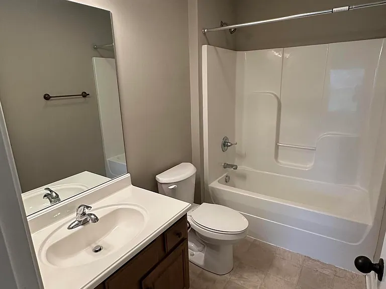 126 High Pointe Dr — Photo 20