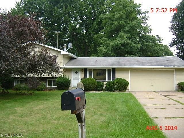 1st image of 42925 Crestlane Dr