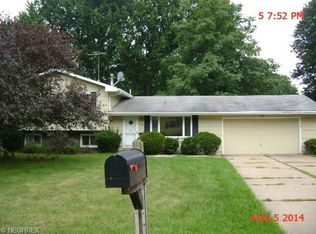 42925 Crestlane Dr, Elyria, OH 44035