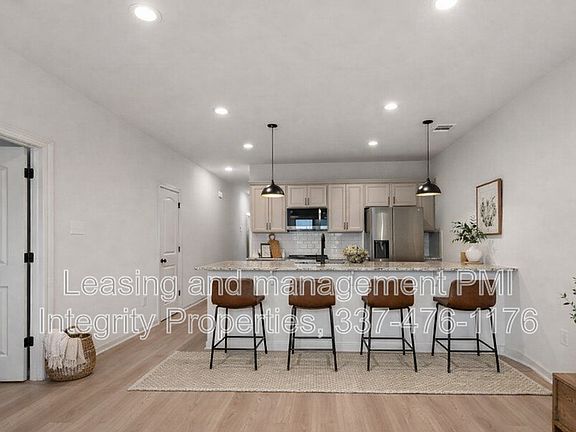 4th image of 105 Foster Grove Dr