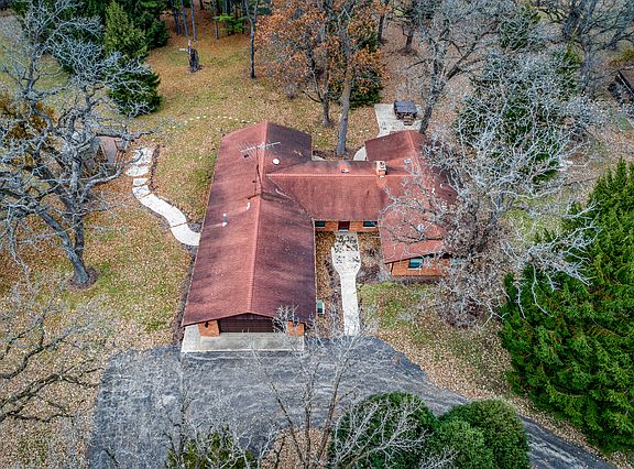 2nd image of 39W251 Highland Ave