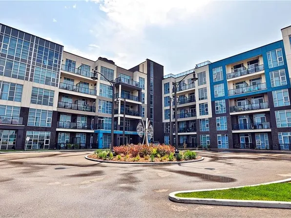 10 Concord Pl #117, Grimsby, ON L3M 0G6