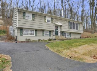 96 Musconetcong River Rd, Washington, NJ 07882