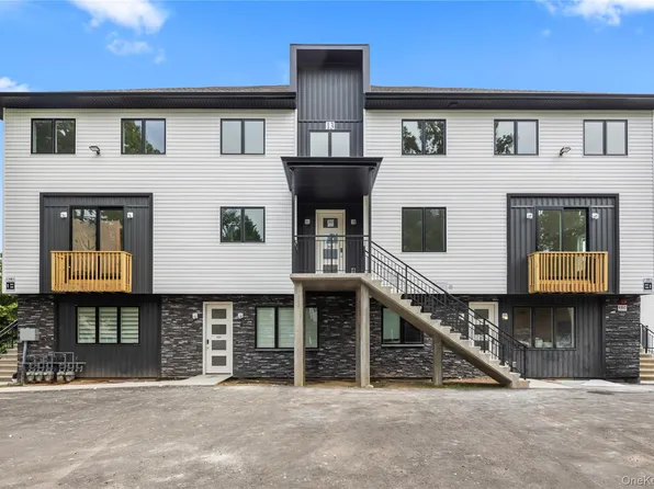 13 Gwen Lane #202, Monsey, NY 10952