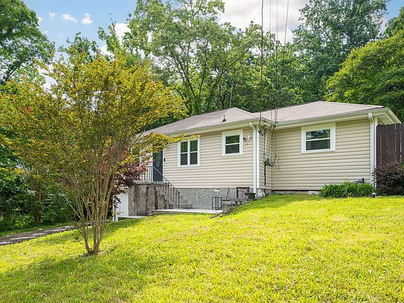4th image of 3857 Fairfax Dr