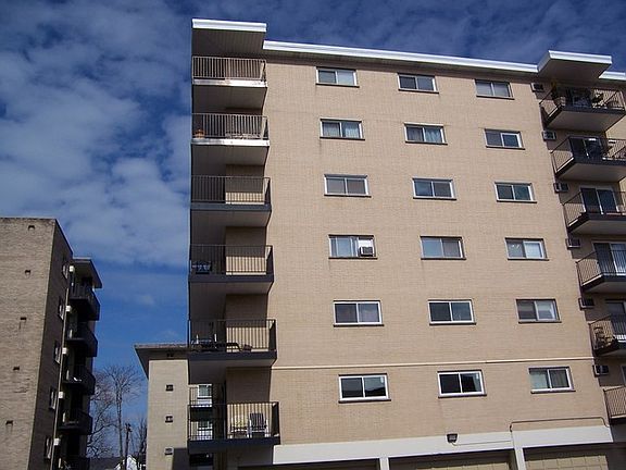 3rd image of 315 Des Plaines Ave APT 308