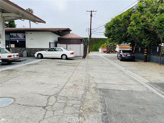 3rd image of 11203 Washington Pl