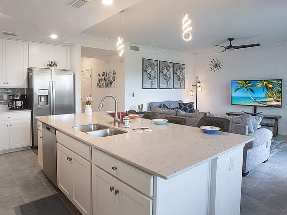 5th image of 18028 Gawthrop Dr #102