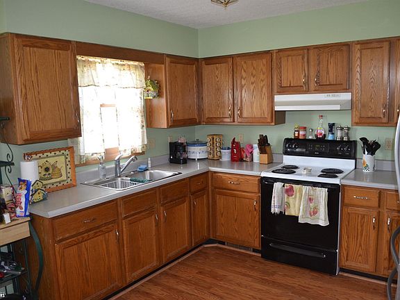 2nd image of 105 Sunflower Dr