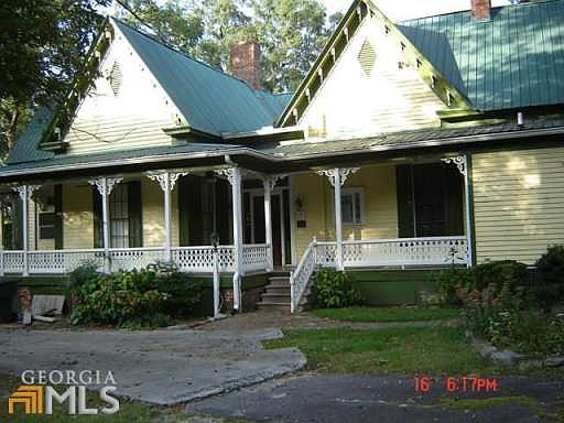 2nd image of 981 Green St SE