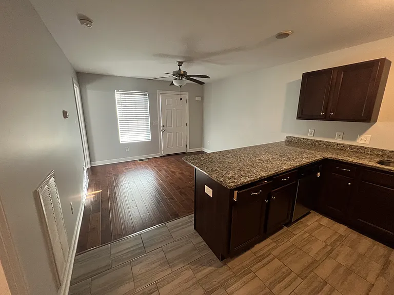 517 Crestland Ave #A — Photo 7