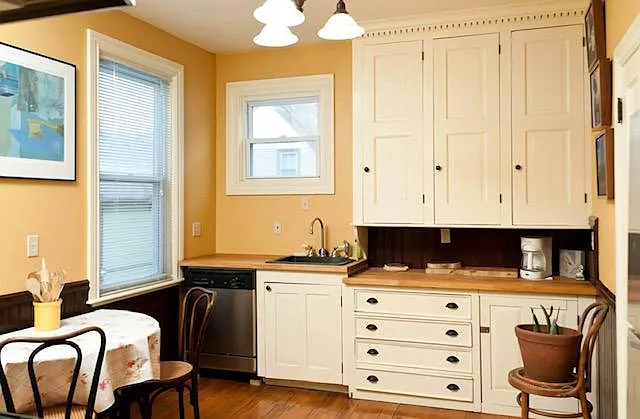 82 Camp St #2 — Photo 11