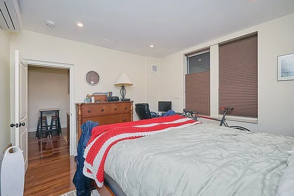 Rented by Compass | media 12