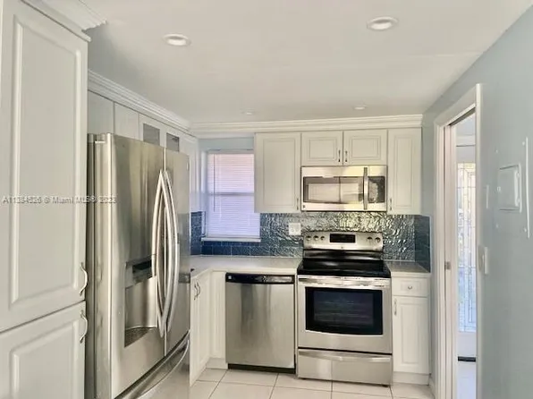 8900 Washington Blvd APT 109, Pembroke Pines, FL 33025