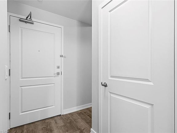 4th image of 5055 Greenlane Rd #129