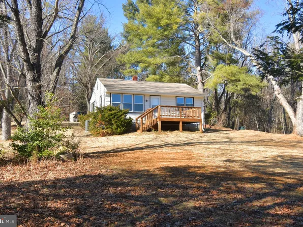 721 Lockes Mill Rd, Berryville, VA 22611