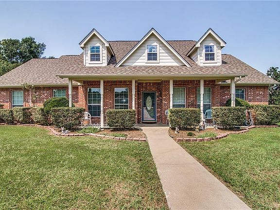 2nd image of 2070 County Road 4106