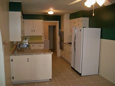 4th image of 933 En 10th St