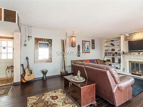 4th image of 2552 Palma Vista Ave