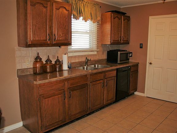 5th image of 2765 Ward Dr