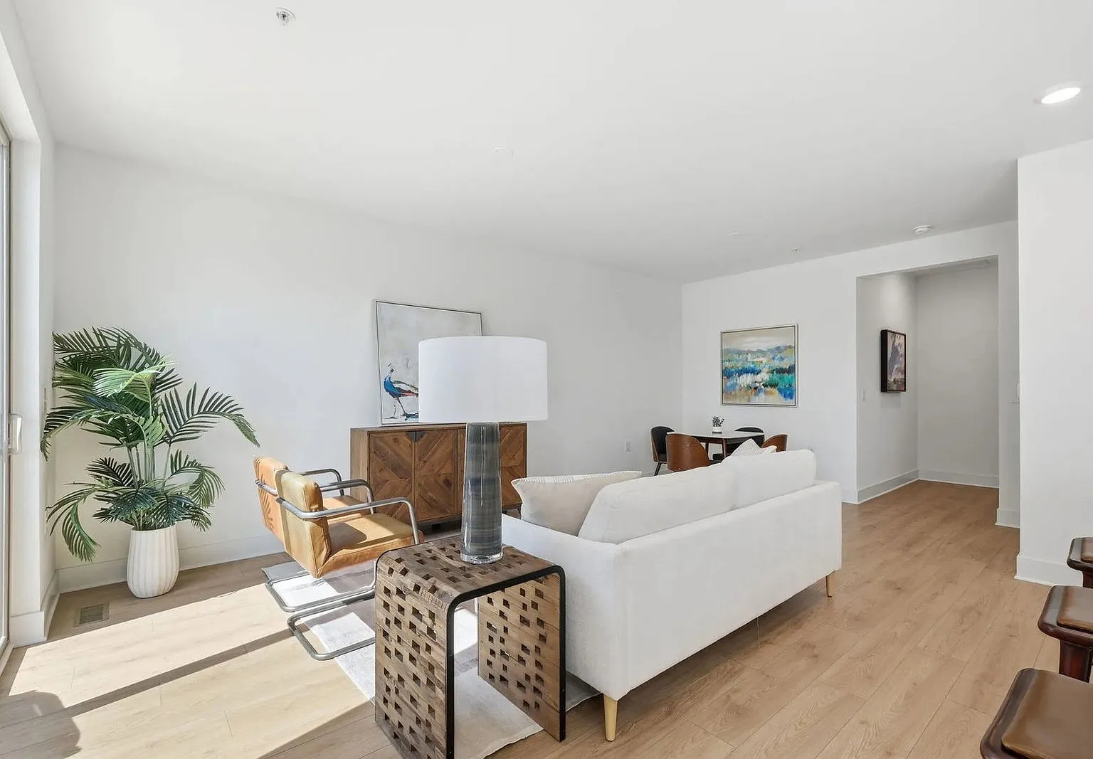 2 bed, 2.5 bath, 1563 sqft, $2,325 — Photo 3