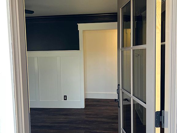 3rd image of 321 Hoffman St