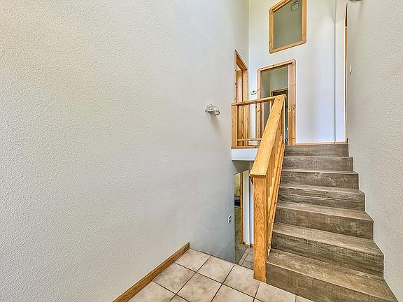 4th image of 10763 Gooseberry Ct