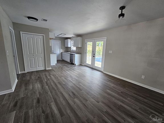 5th image of 3605 McLean Ave