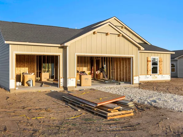 4104 Ridgewood Dr, Hutchinson, KS 67502