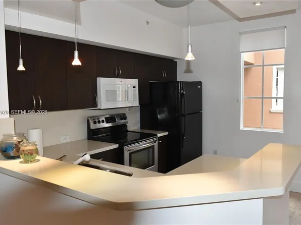 2961 NE 185th St, Aventura, FL 33180