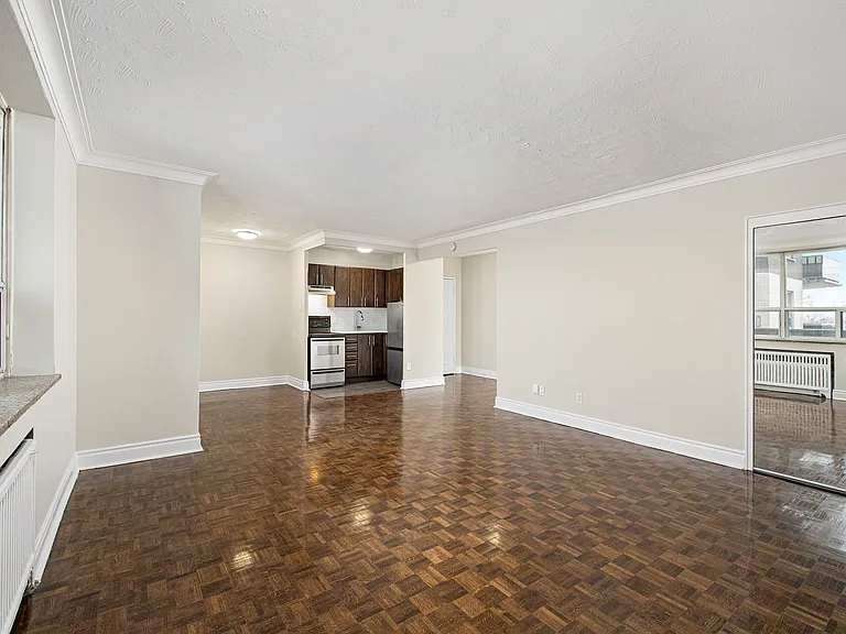 150 Dowling Ave — Photo 8