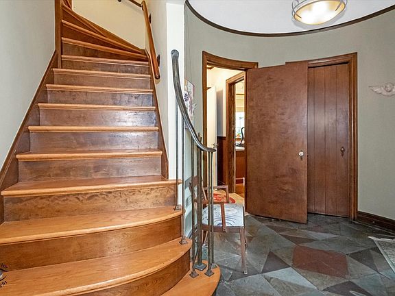 4th image of 1735 W 105th Pl