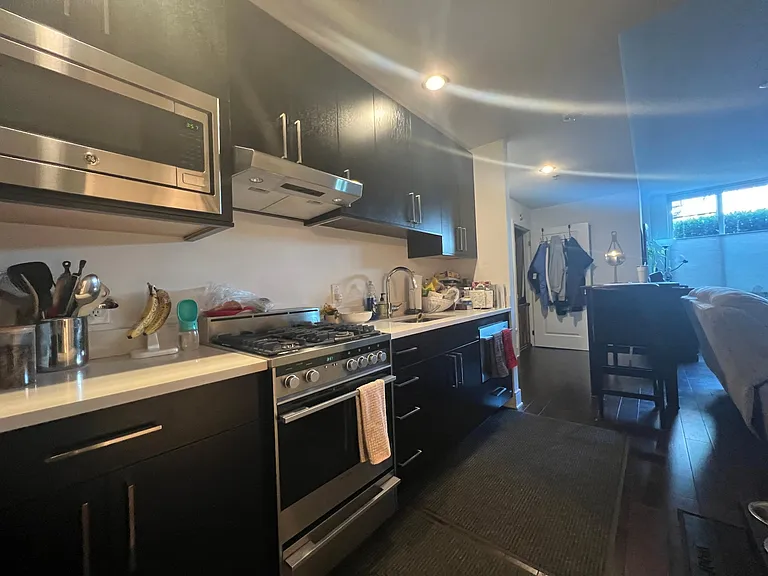 1100 Maxwell Ln #424 — Photo 9