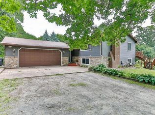 9200 Jasper Ct, Chisago City, MN 55013
