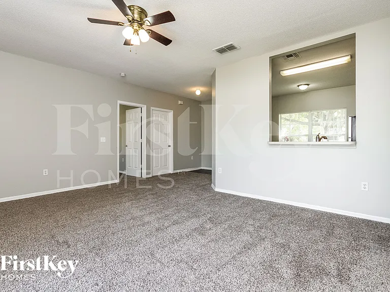 651 Cotulla Dr — Photo 4