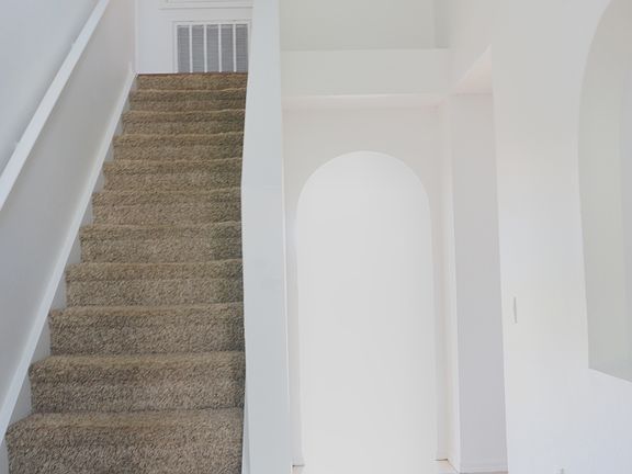 3rd image of 740 Paris Dr