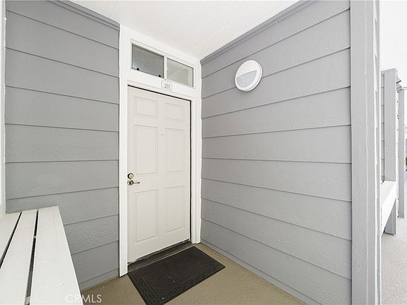 3rd image of 20301 Bluffside Cir APT 211