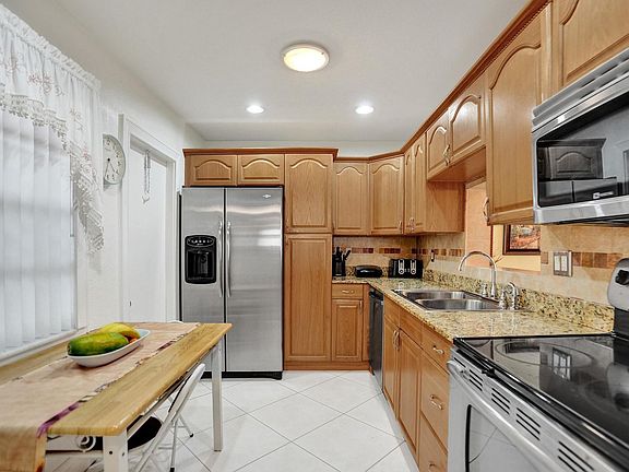 5th image of 3990 NW 42nd Avenue #101