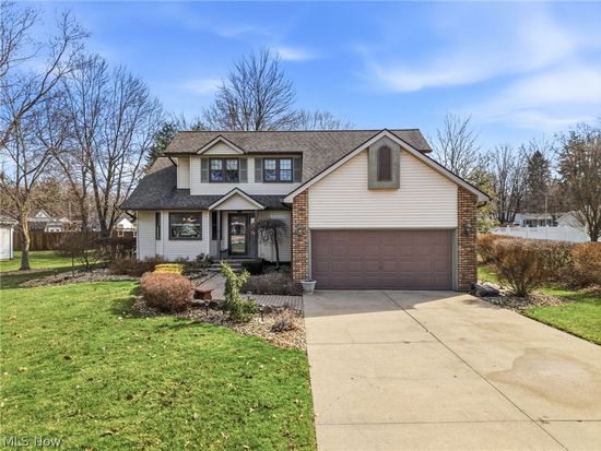 105 Ruth Ave, Cortland, OH 44410