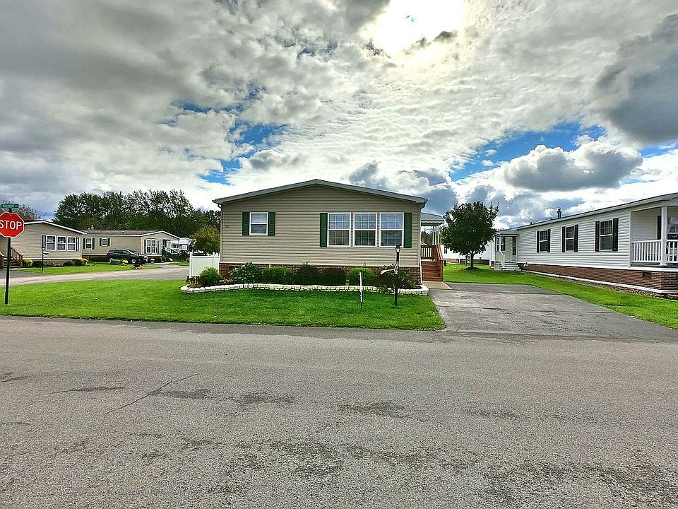 1st image of 9911 Tobermory Ave