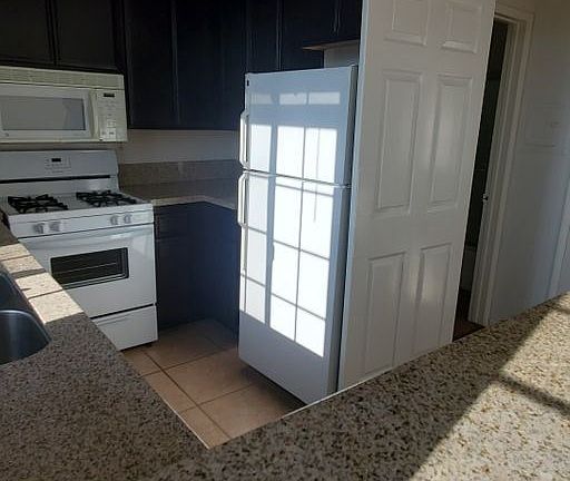 3rd image of 3845 Inglewood Blvd #205