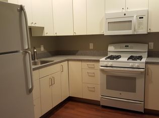 822 Hollins St #2C, Baltimore, MD 21201