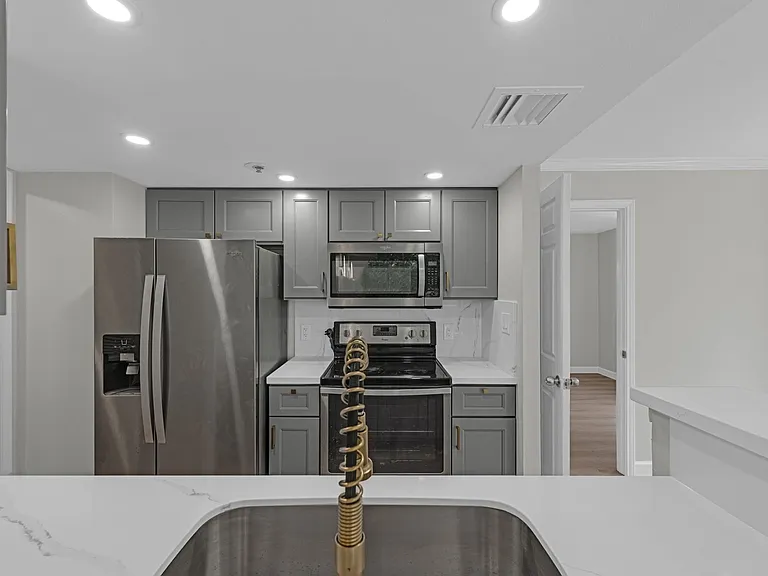 3525 Sage Rd #304 — Photo 14