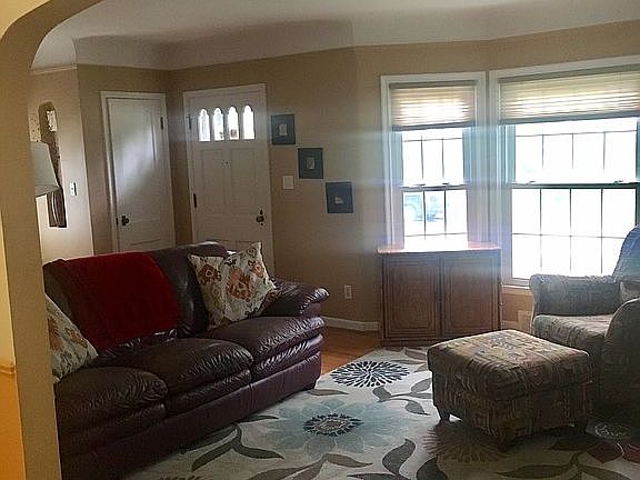 2nd image of 422 Scottwood Ave